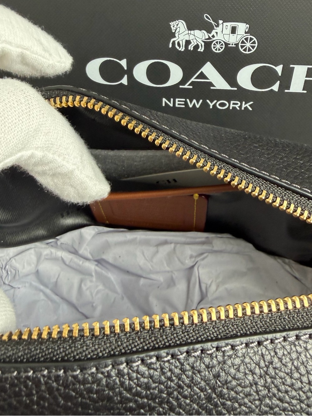 NWT Coach Essential Cosmetic Pouch - Picture 9 of 10